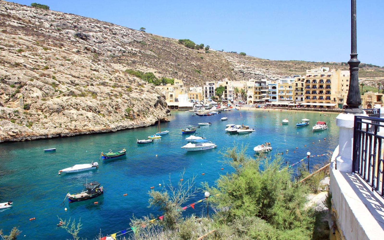 Seafront Apartment With Amazing Sunset View Xlendi Extérieur photo