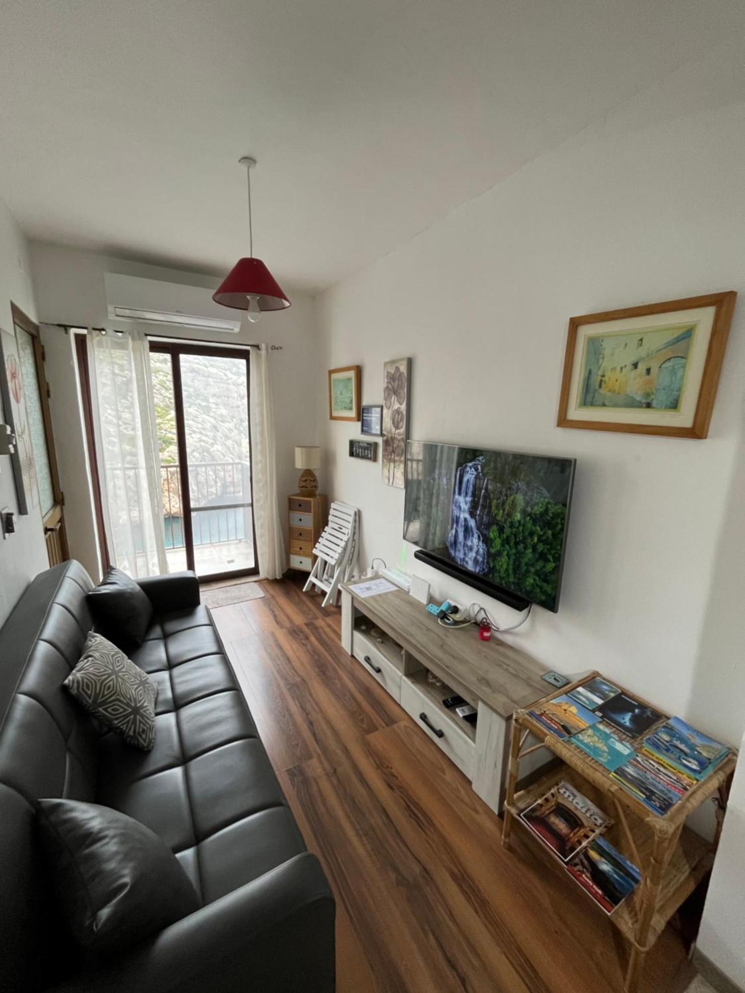Seafront Apartment With Amazing Sunset View Xlendi Extérieur photo